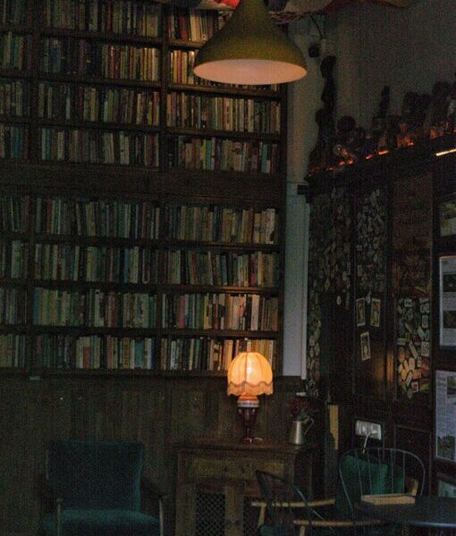 How to Create a Cosy Reading Nook at Home: Simple Tips and Ideas